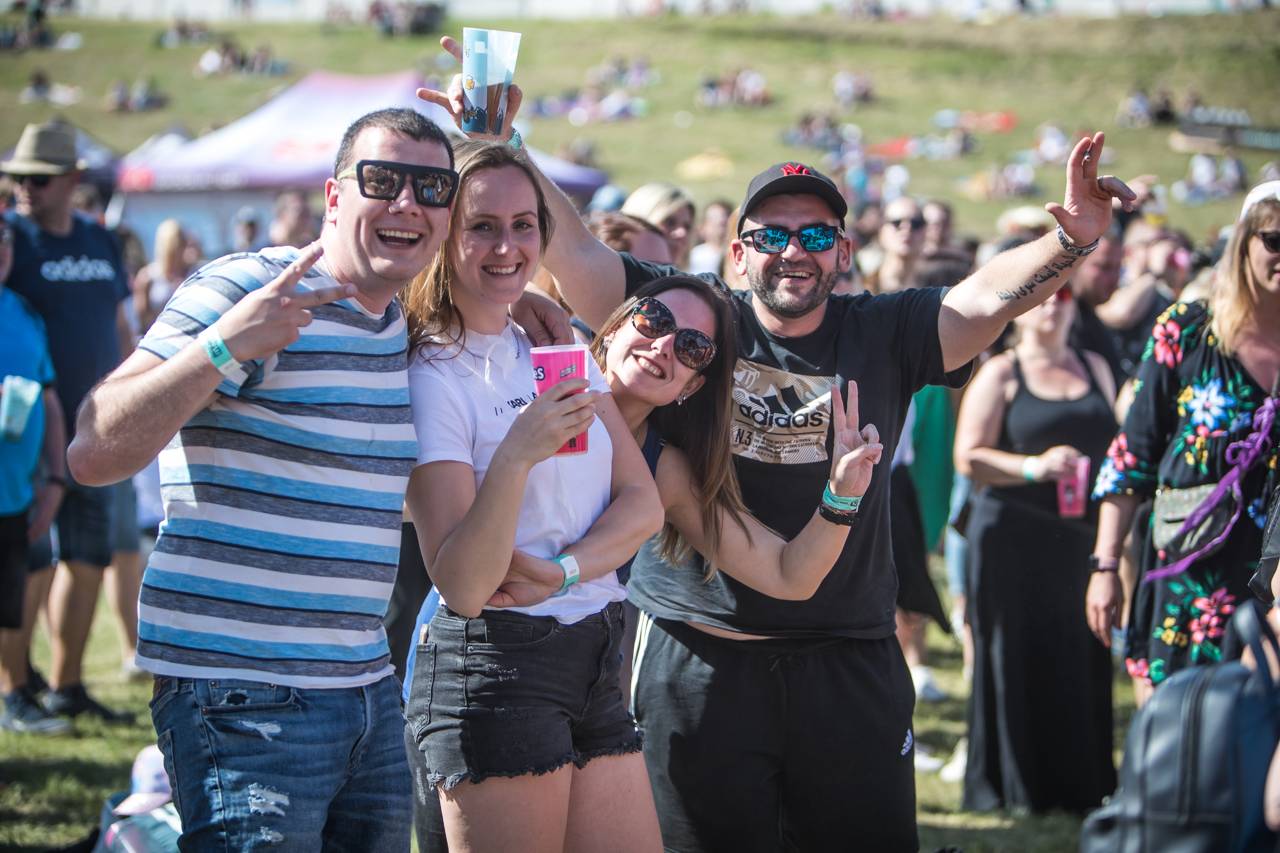 Překvapení Plzeňského Majálesu? King Lost alias Marek Ztracený. Po Benu Cristovaovi létaly podprsenky, vystoupili i Rybičky 48 či Divokej Bill