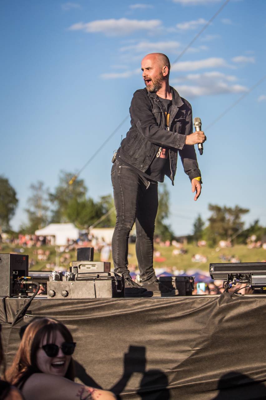 Překvapení Plzeňského Majálesu? King Lost alias Marek Ztracený. Po Benu Cristovaovi létaly podprsenky, vystoupili i Rybičky 48 či Divokej Bill