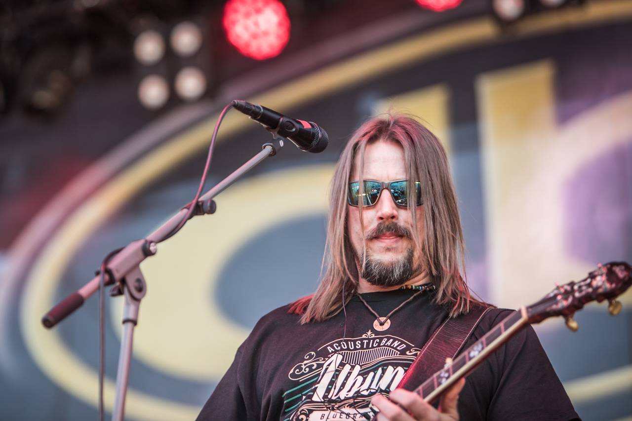 Překvapení Plzeňského Majálesu? King Lost alias Marek Ztracený. Po Benu Cristovaovi létaly podprsenky, vystoupili i Rybičky 48 či Divokej Bill