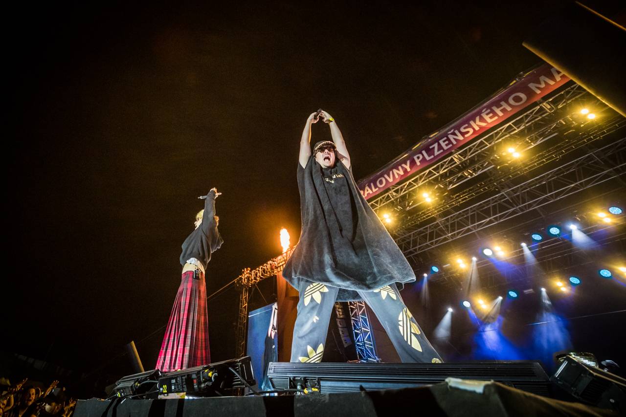 Překvapení Plzeňského Majálesu? King Lost alias Marek Ztracený. Po Benu Cristovaovi létaly podprsenky, vystoupili i Rybičky 48 či Divokej Bill