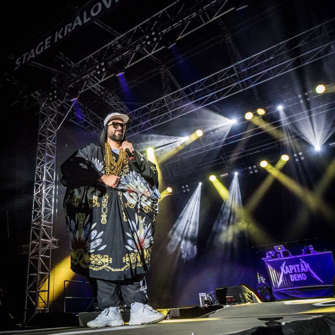 Překvapení Plzeňského Majálesu? King Lost alias Marek Ztracený. Po Benu Cristovaovi létaly podprsenky, vystoupili i Rybičky 48 či Divokej Bill