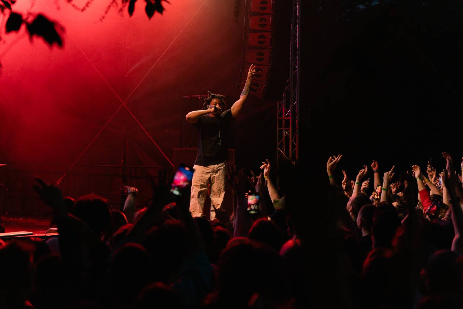 Čistá syrovost a nával energie. Do Česka dorazil rapper Denzel Curry