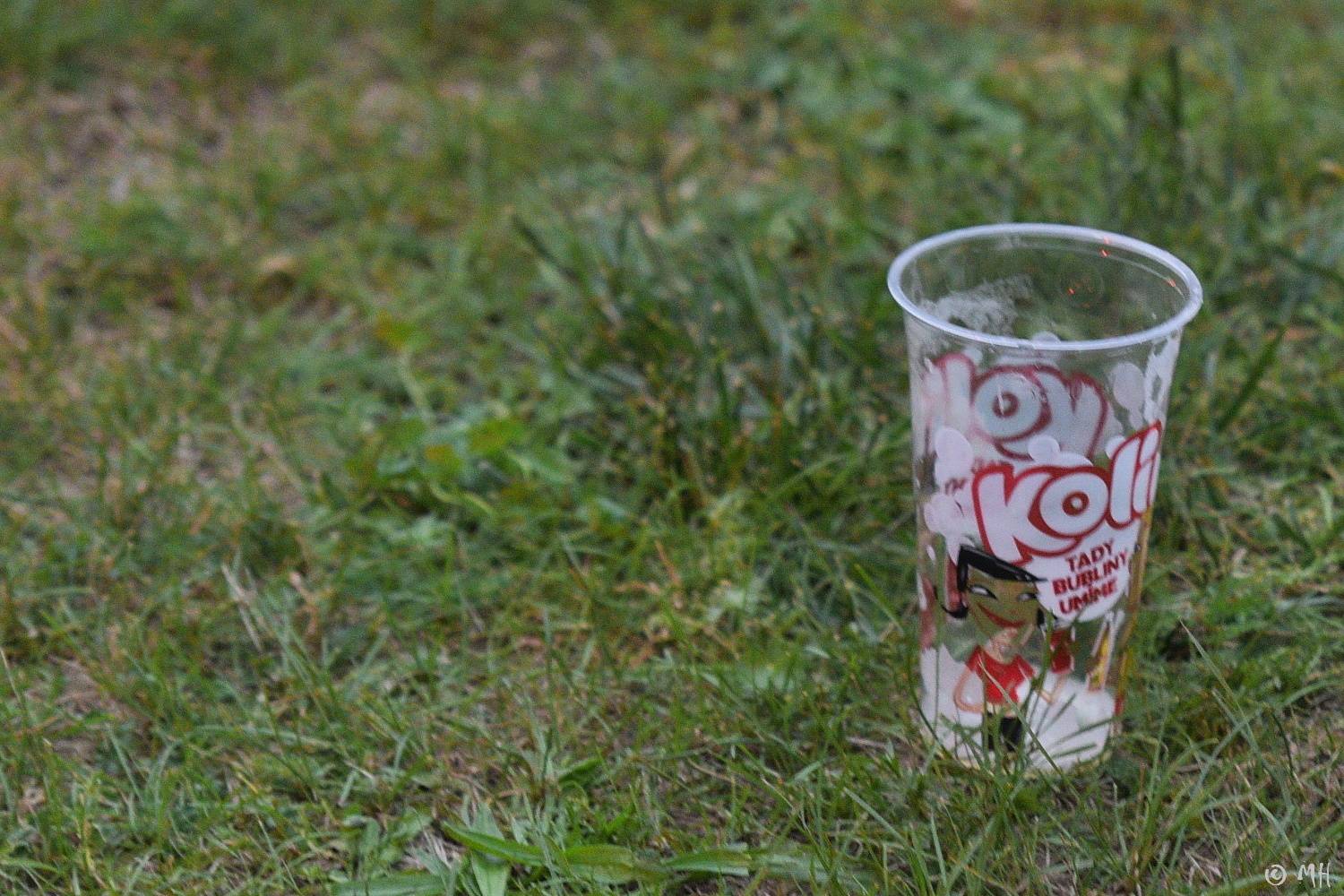 Ani bouřka a déšť je nezastavily. Špejbl's Helprs hráli v Plzni skladby AC/DC