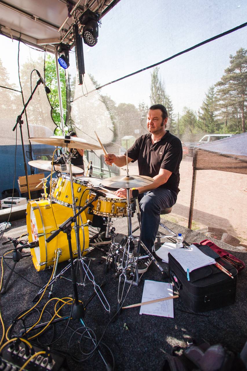 Prudká bouře, ale i salva veselí a rokenrolu. Třem-Fest přivezl do Plzně Tomáše Kluse, Hentai Corporation či The Fialky