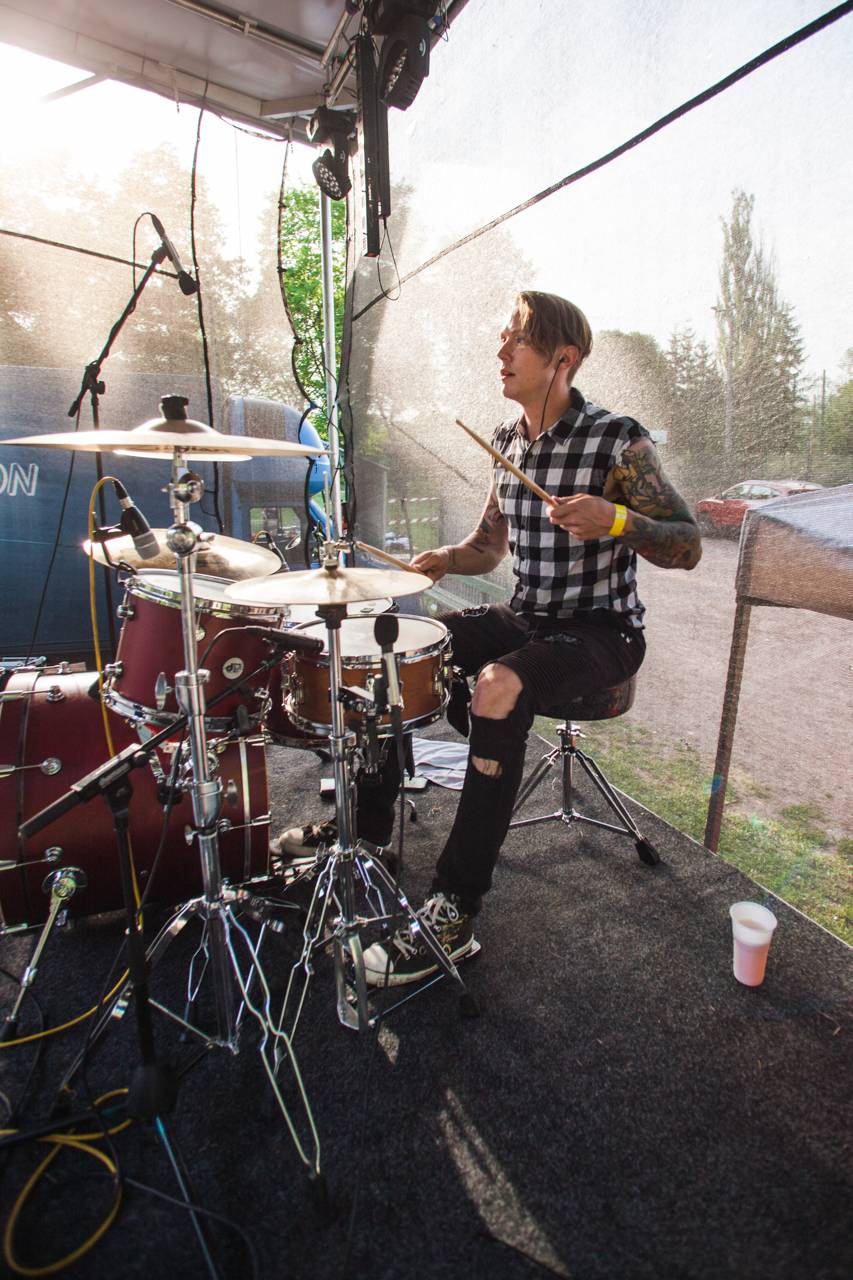 Prudká bouře, ale i salva veselí a rokenrolu. Třem-Fest přivezl do Plzně Tomáše Kluse, Hentai Corporation či The Fialky