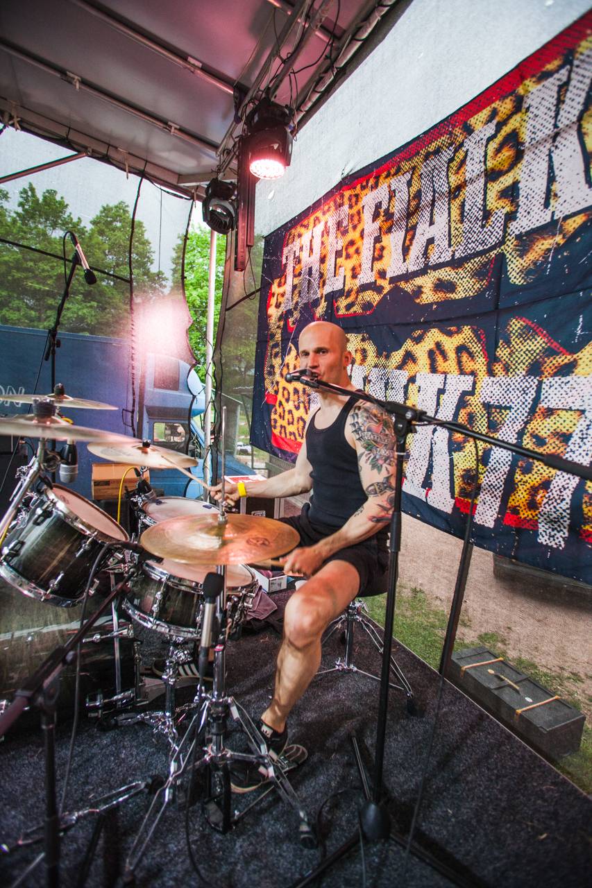 Prudká bouře, ale i salva veselí a rokenrolu. Třem-Fest přivezl do Plzně Tomáše Kluse, Hentai Corporation či The Fialky