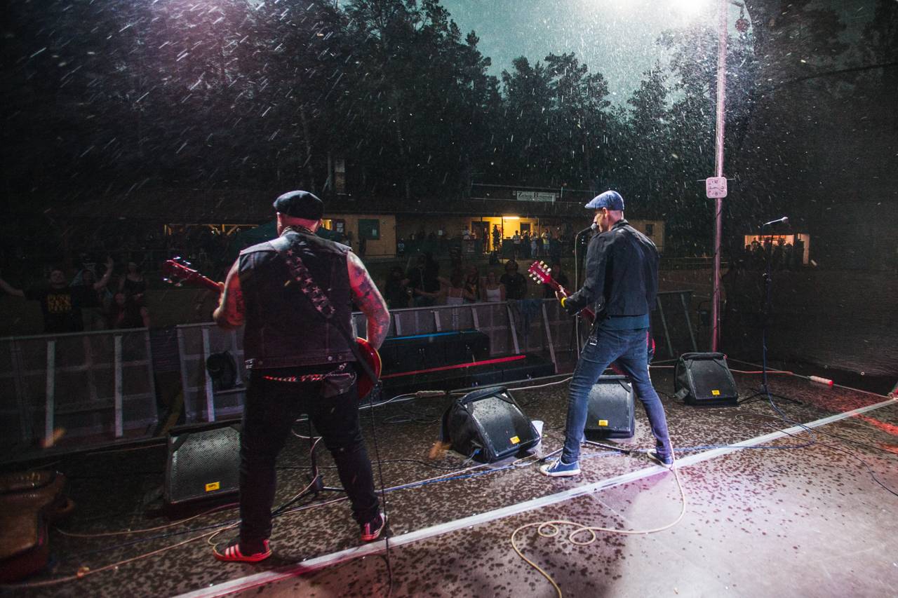 Prudká bouře, ale i salva veselí a rokenrolu. Třem-Fest přivezl do Plzně Tomáše Kluse, Hentai Corporation či The Fialky