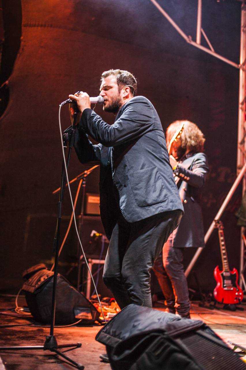 Prudká bouře, ale i salva veselí a rokenrolu. Třem-Fest přivezl do Plzně Tomáše Kluse, Hentai Corporation či The Fialky