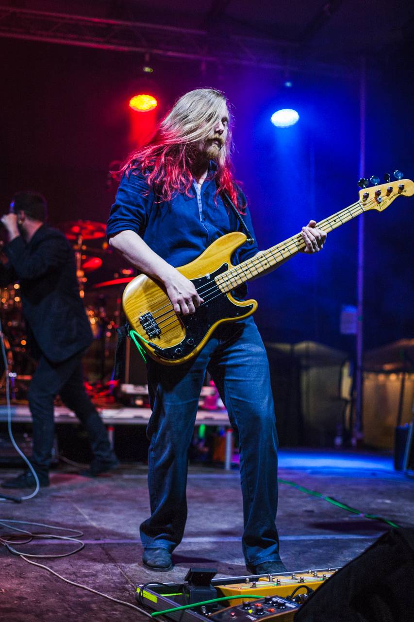 Prudká bouře, ale i salva veselí a rokenrolu. Třem-Fest přivezl do Plzně Tomáše Kluse, Hentai Corporation či The Fialky