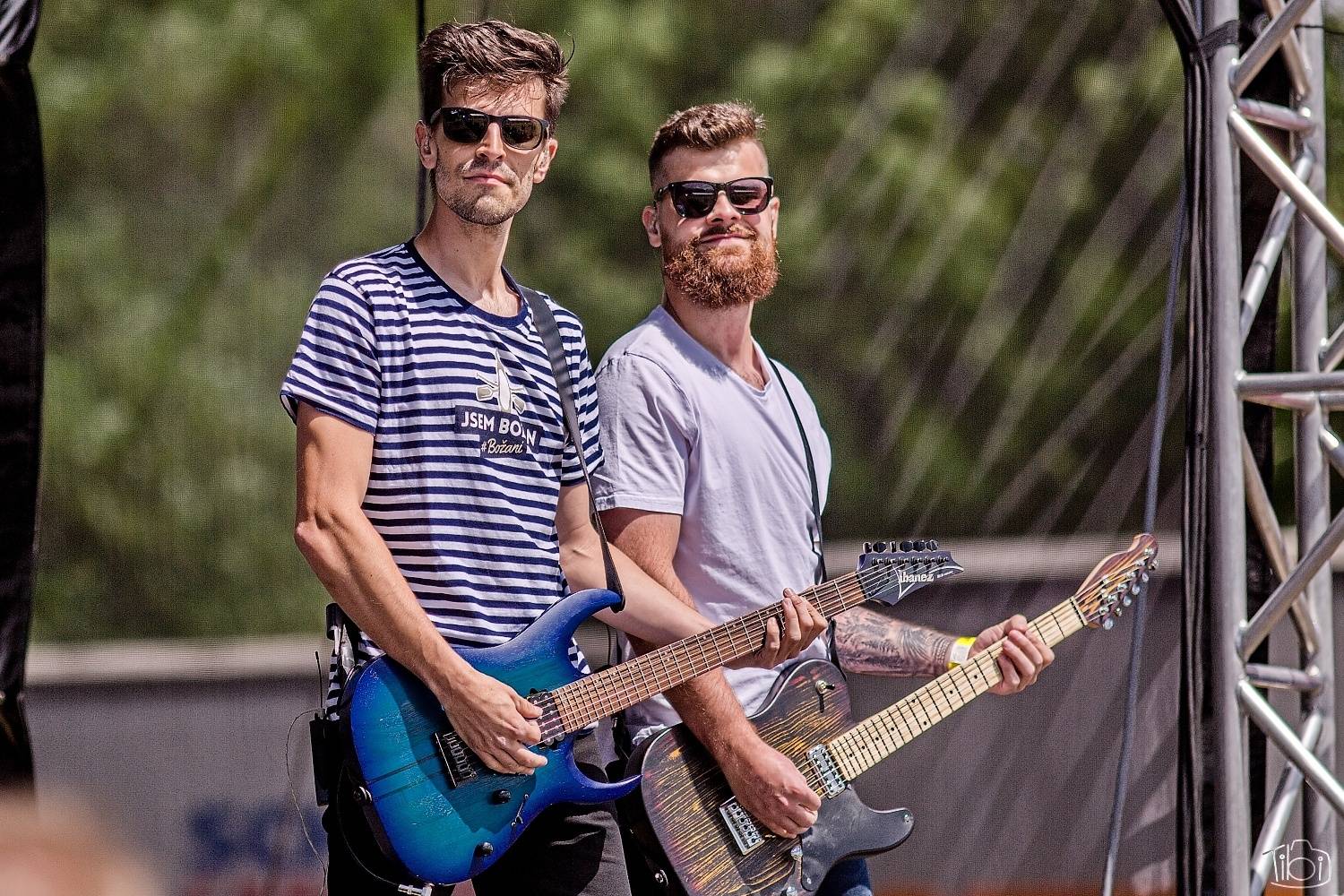 Tři sestry pokřtily nové LP. K narozeninám jim popřáli Doctor P. P., E!E či Zputnik