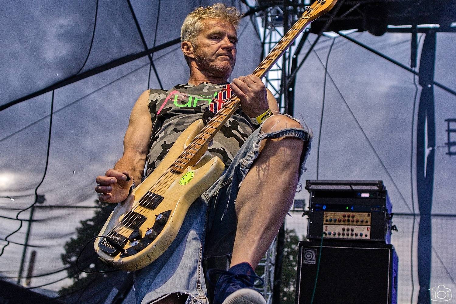 Tři sestry pokřtily nové LP. K narozeninám jim popřáli Doctor P. P., E!E či Zputnik