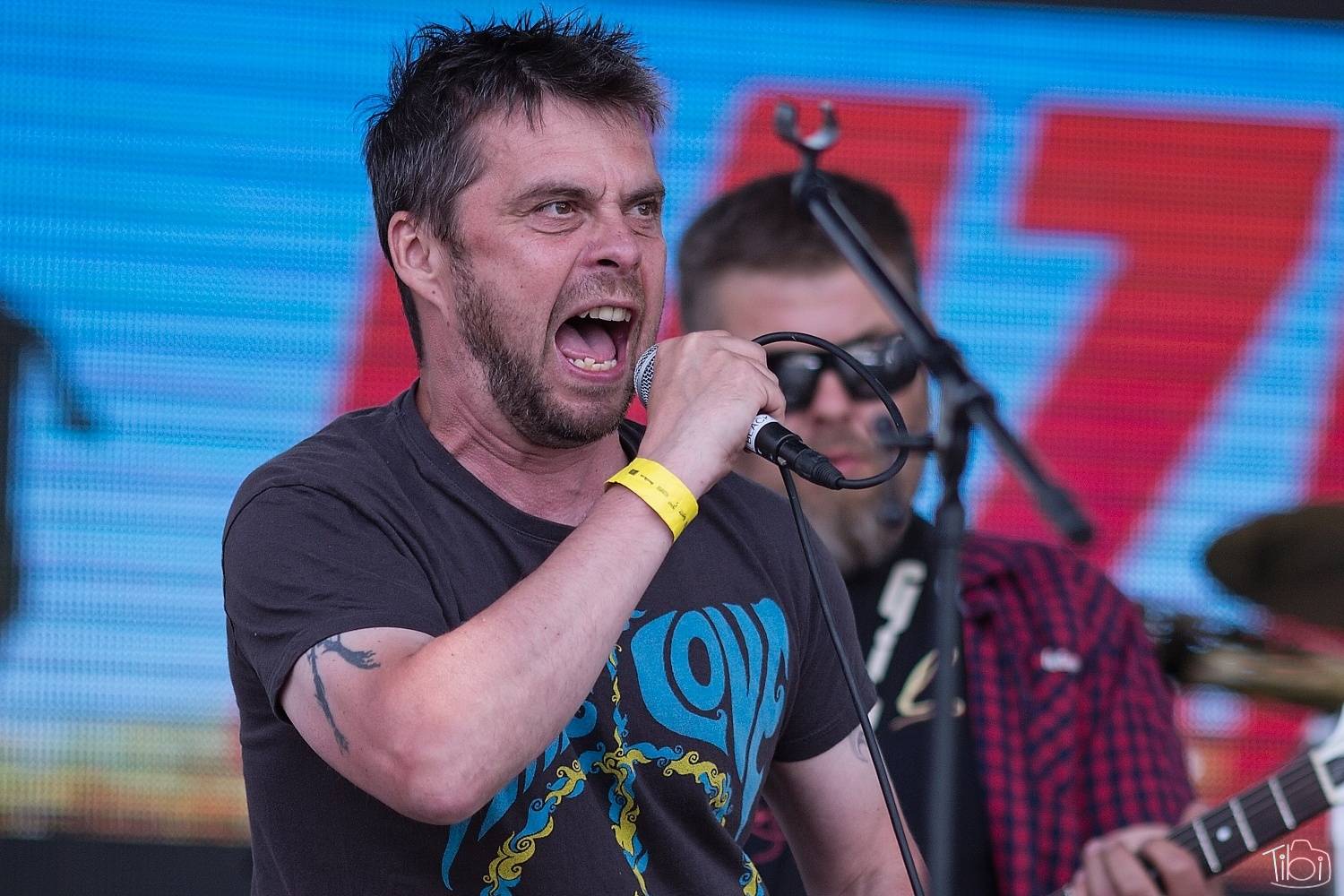 Tři sestry pokřtily nové LP. K narozeninám jim popřáli Doctor P. P., E!E či Zputnik