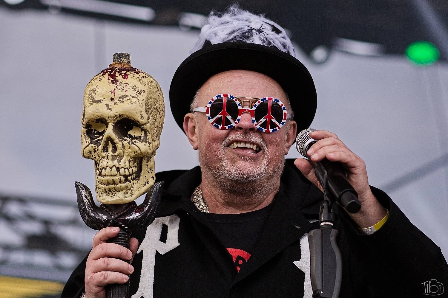 Tři sestry pokřtily nové LP. K narozeninám jim popřáli Doctor P. P., E!E či Zputnik