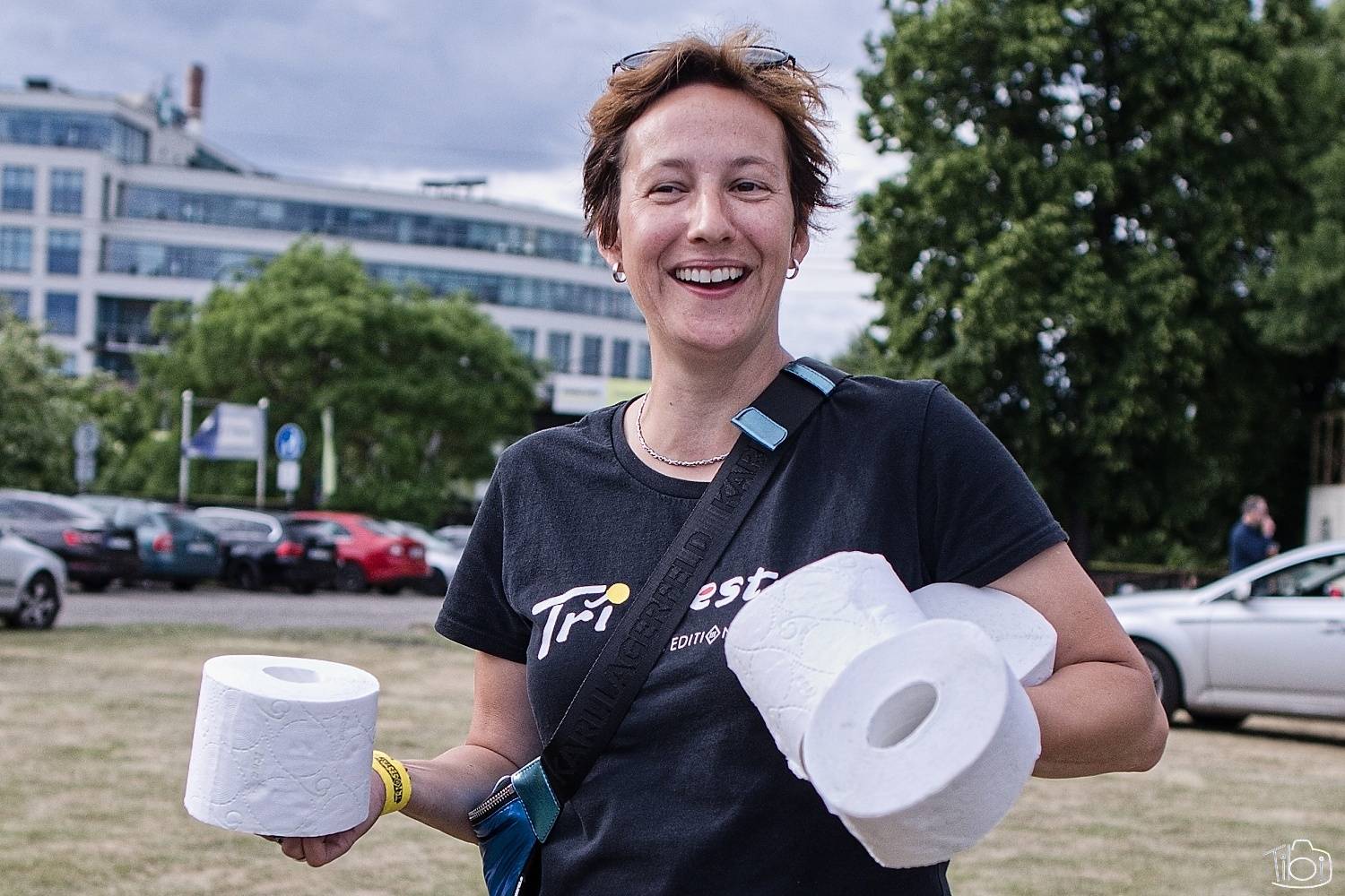 Tři sestry pokřtily nové LP. K narozeninám jim popřáli Doctor P. P., E!E či Zputnik