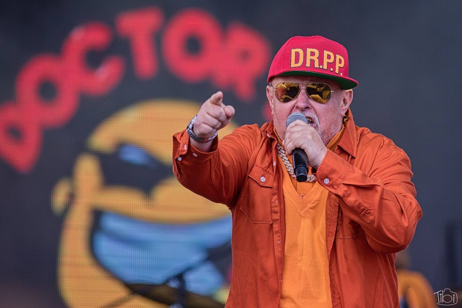 Tři sestry pokřtily nové LP. K narozeninám jim popřáli Doctor P. P., E!E či Zputnik