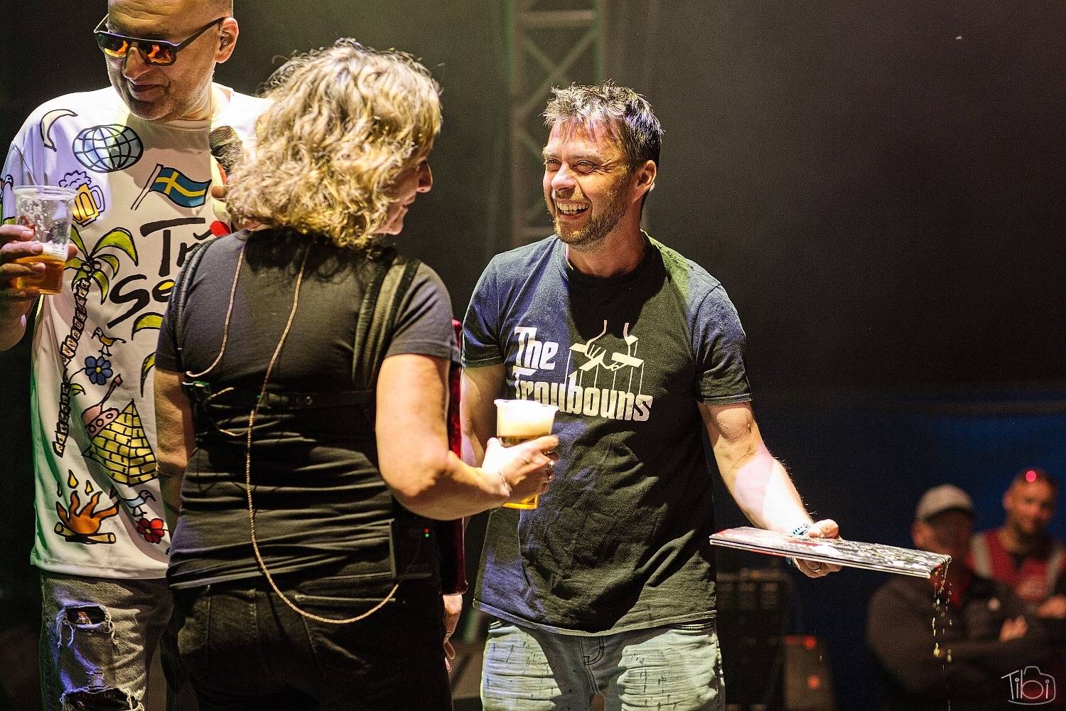 Tři sestry pokřtily nové LP. K narozeninám jim popřáli Doctor P. P., E!E či Zputnik