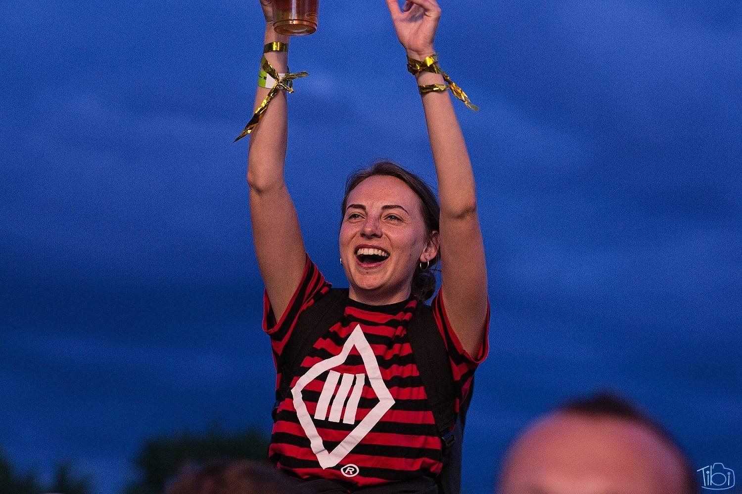 Tři sestry pokřtily nové LP. K narozeninám jim popřáli Doctor P. P., E!E či Zputnik