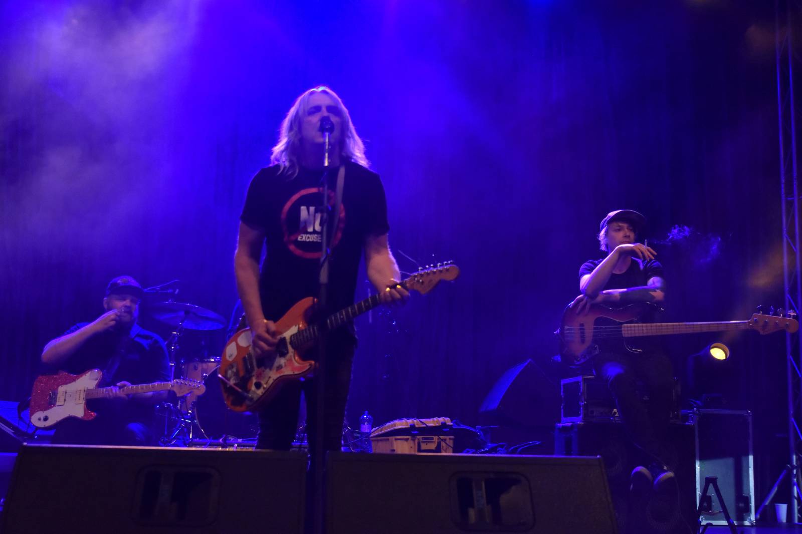 Na Oseku panovala pohoda. Pepa Vojtek vystoupil s Inflagranti, Fast Food Orchestra si přivezli Poslední joint a fiXa navnadila na Kusy radosti  