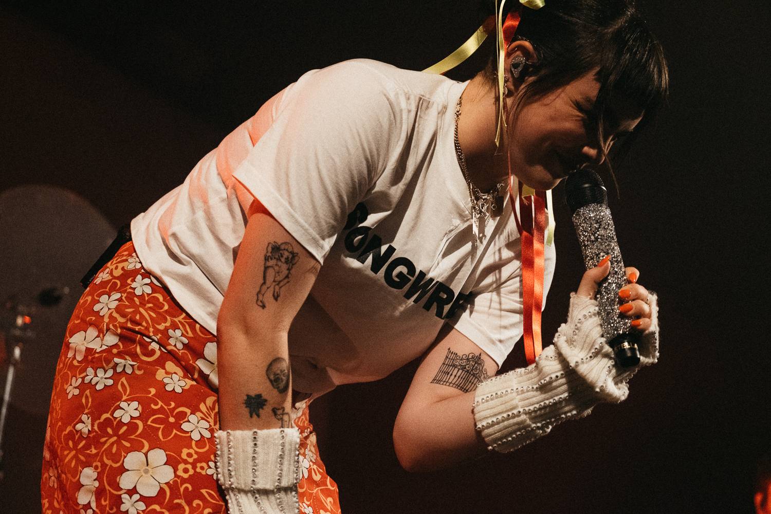 BENEE zahřála u srdce. Vyprávěla historky a poděkovala česky 