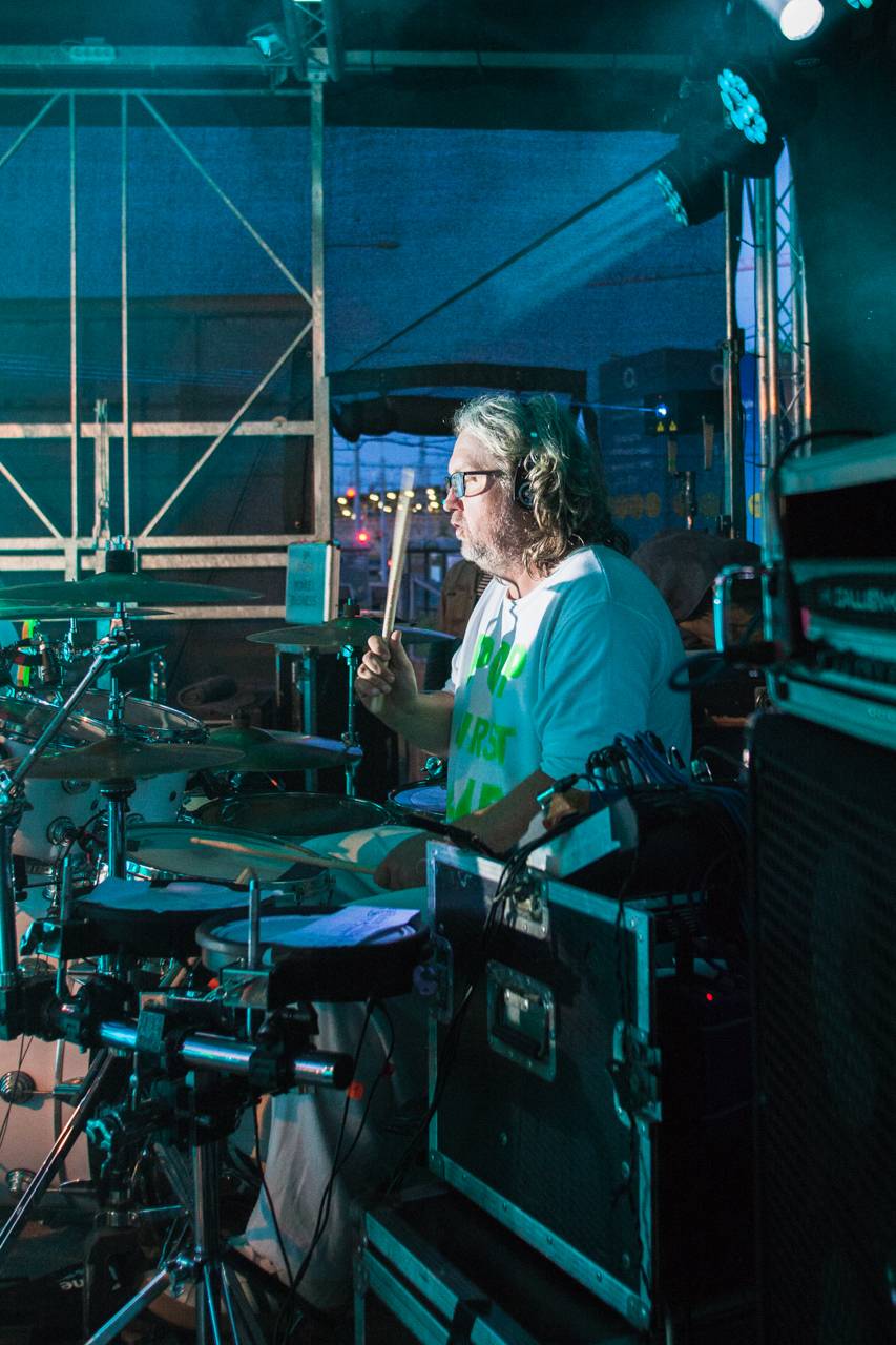 Monkey Business v Plzni chválili pivo a vyzvali Vémolu na souboj