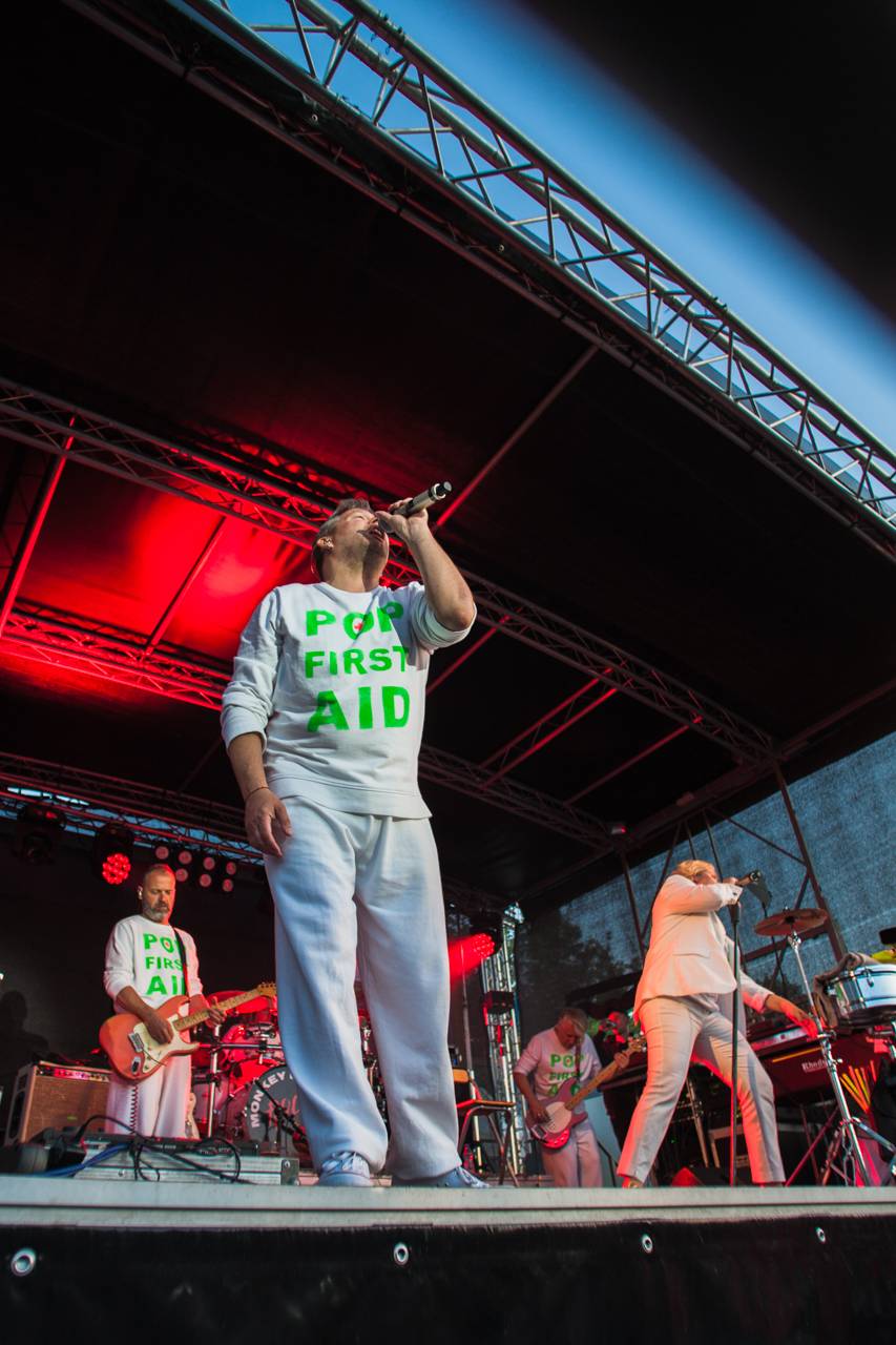 Monkey Business v Plzni chválili pivo a vyzvali Vémolu na souboj