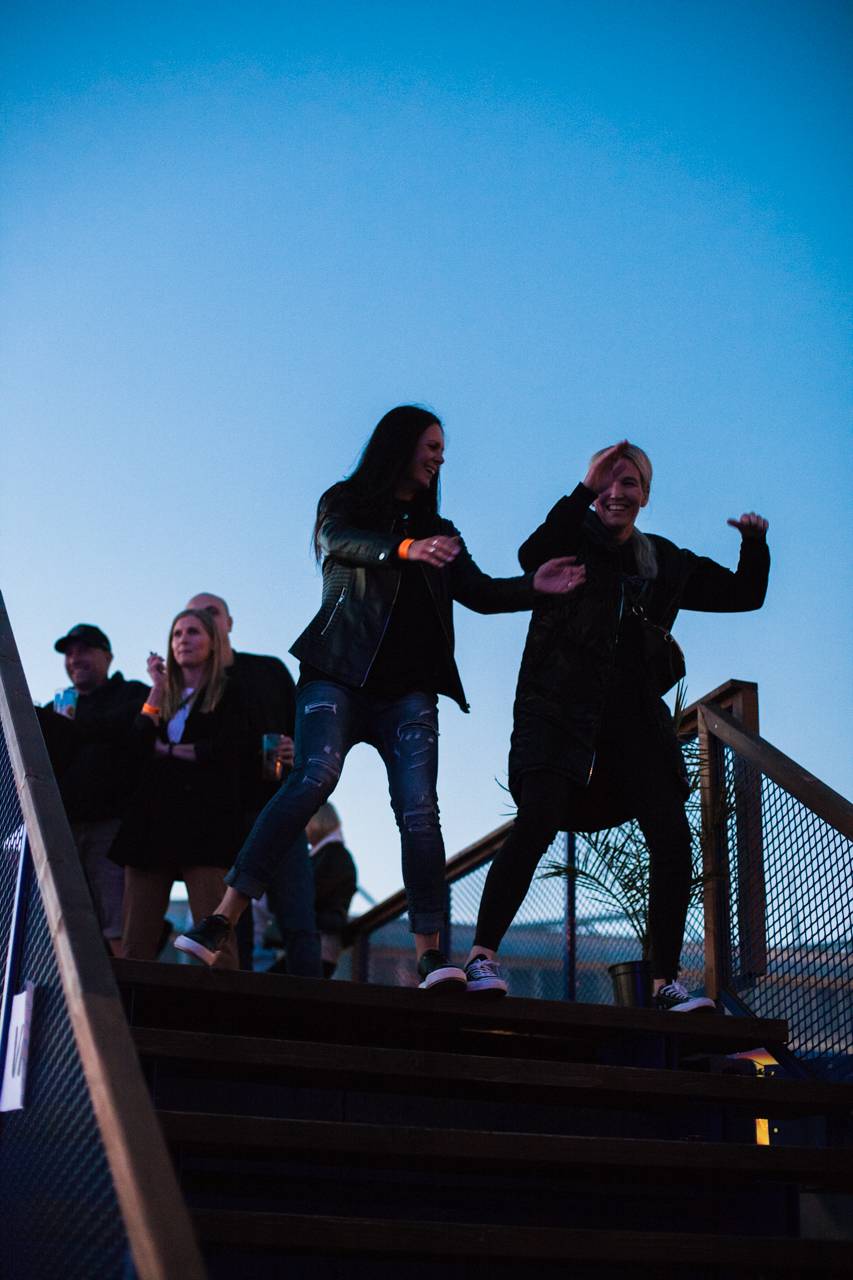 Monkey Business v Plzni chválili pivo a vyzvali Vémolu na souboj