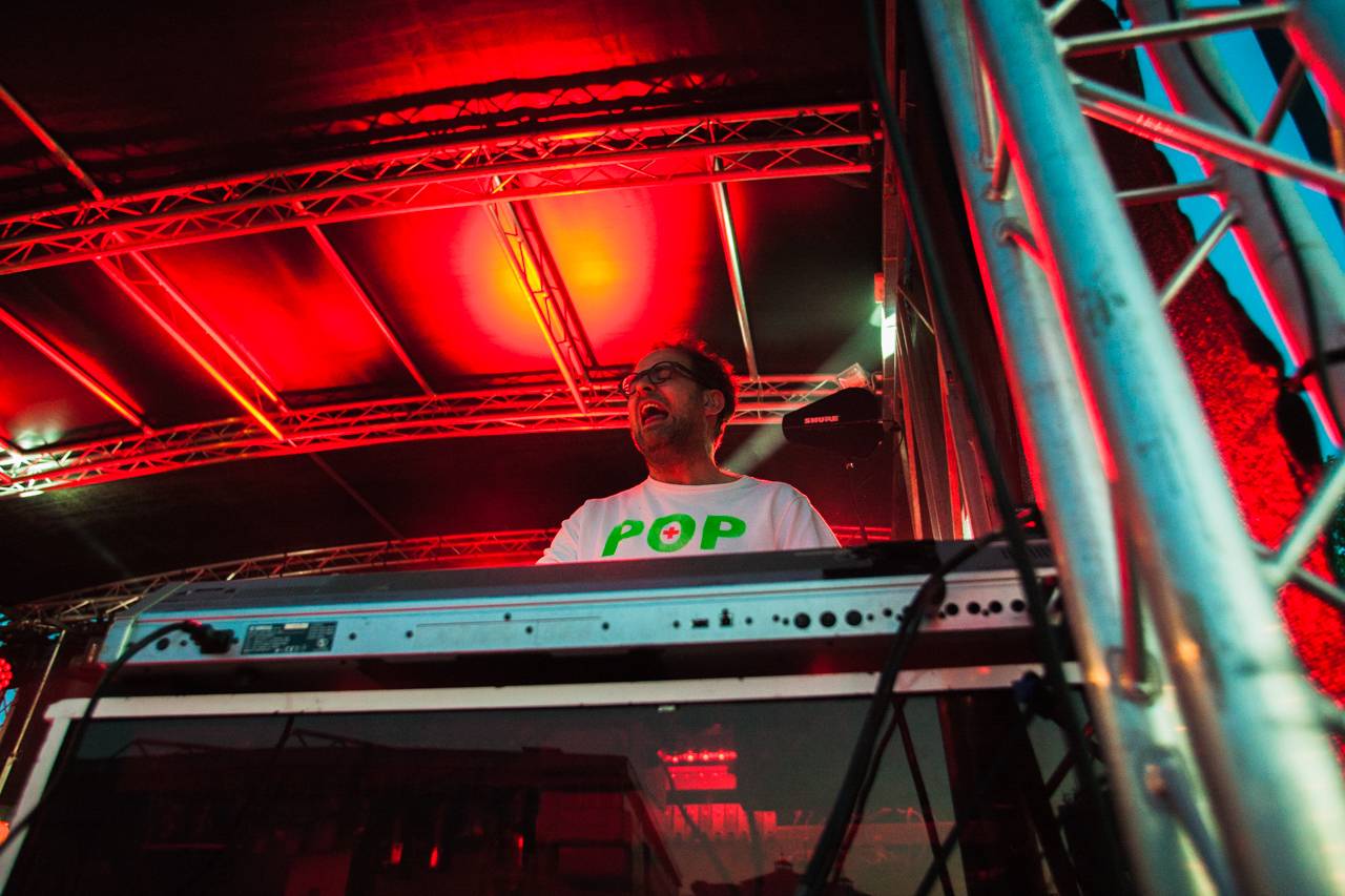 Monkey Business v Plzni chválili pivo a vyzvali Vémolu na souboj