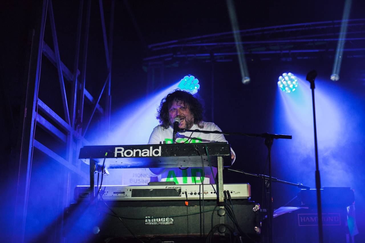 Monkey Business v Plzni chválili pivo a vyzvali Vémolu na souboj