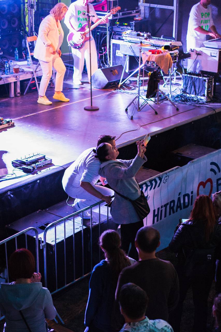 Monkey Business v Plzni chválili pivo a vyzvali Vémolu na souboj