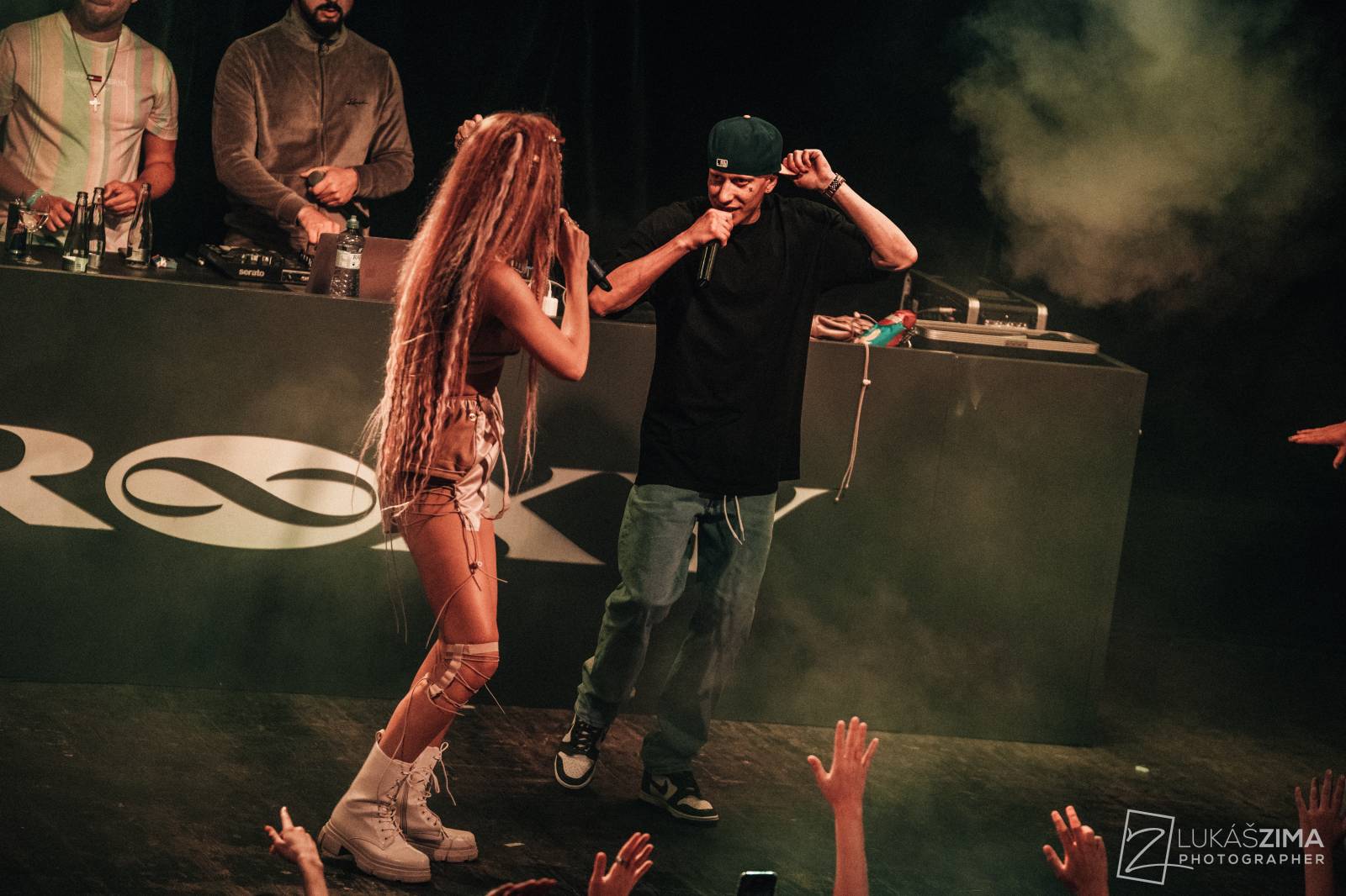 Sima pokřtila v Praze svá nejnovější alba, kmotry si vybrala mezi fanoušky