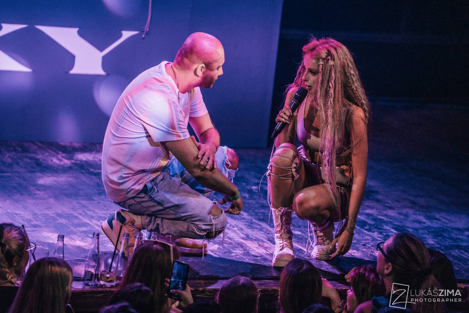 Sima pokřtila v Praze svá nejnovější alba, kmotry si vybrala mezi fanoušky