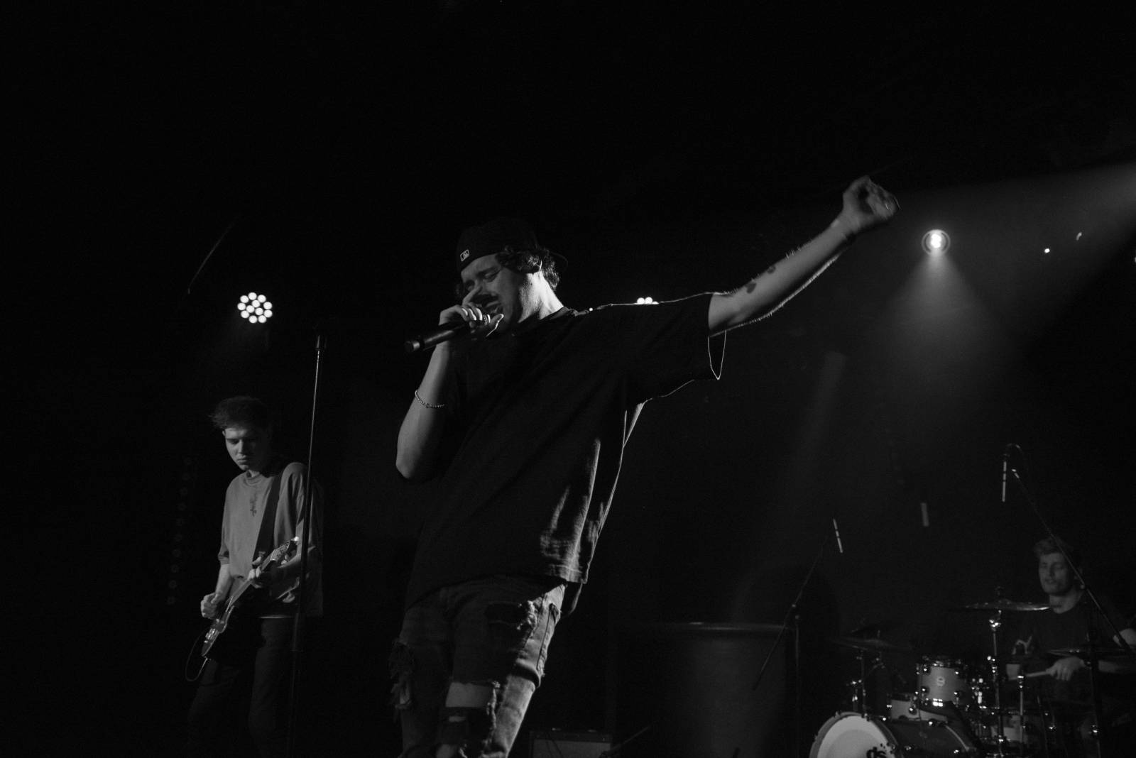 Rostoucí popová hvězda JC Stewart dorazil do Prahy, Sofian Medjmedj se ujal role předskokana