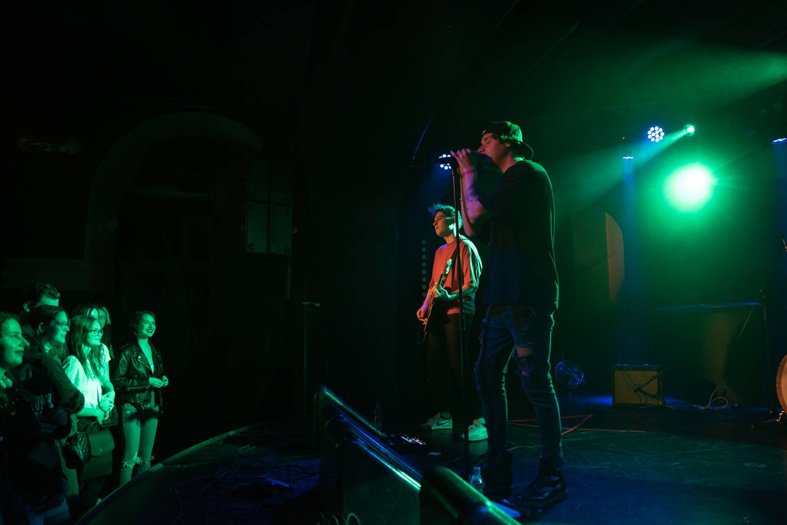 Rostoucí popová hvězda JC Stewart dorazil do Prahy, Sofian Medjmedj se ujal role předskokana