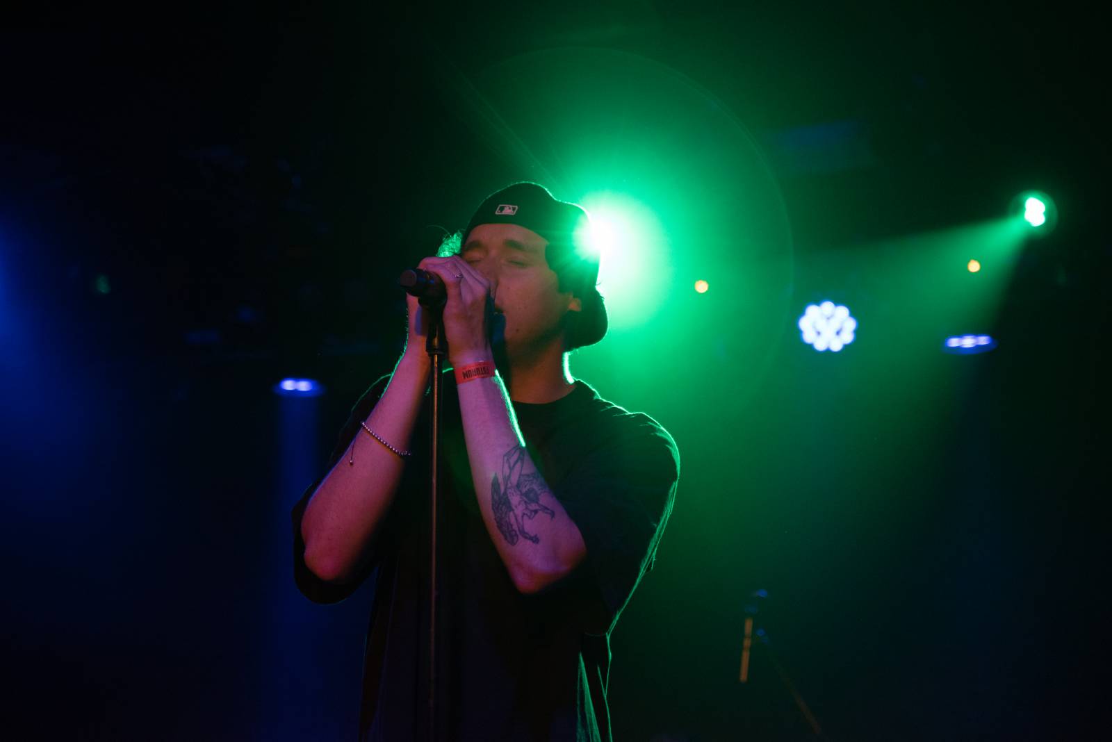 Rostoucí popová hvězda JC Stewart dorazil do Prahy, Sofian Medjmedj se ujal role předskokana