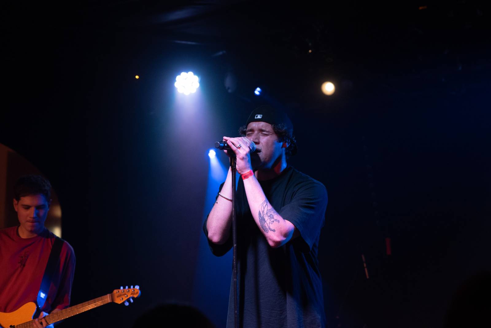 Rostoucí popová hvězda JC Stewart dorazil do Prahy, Sofian Medjmedj se ujal role předskokana