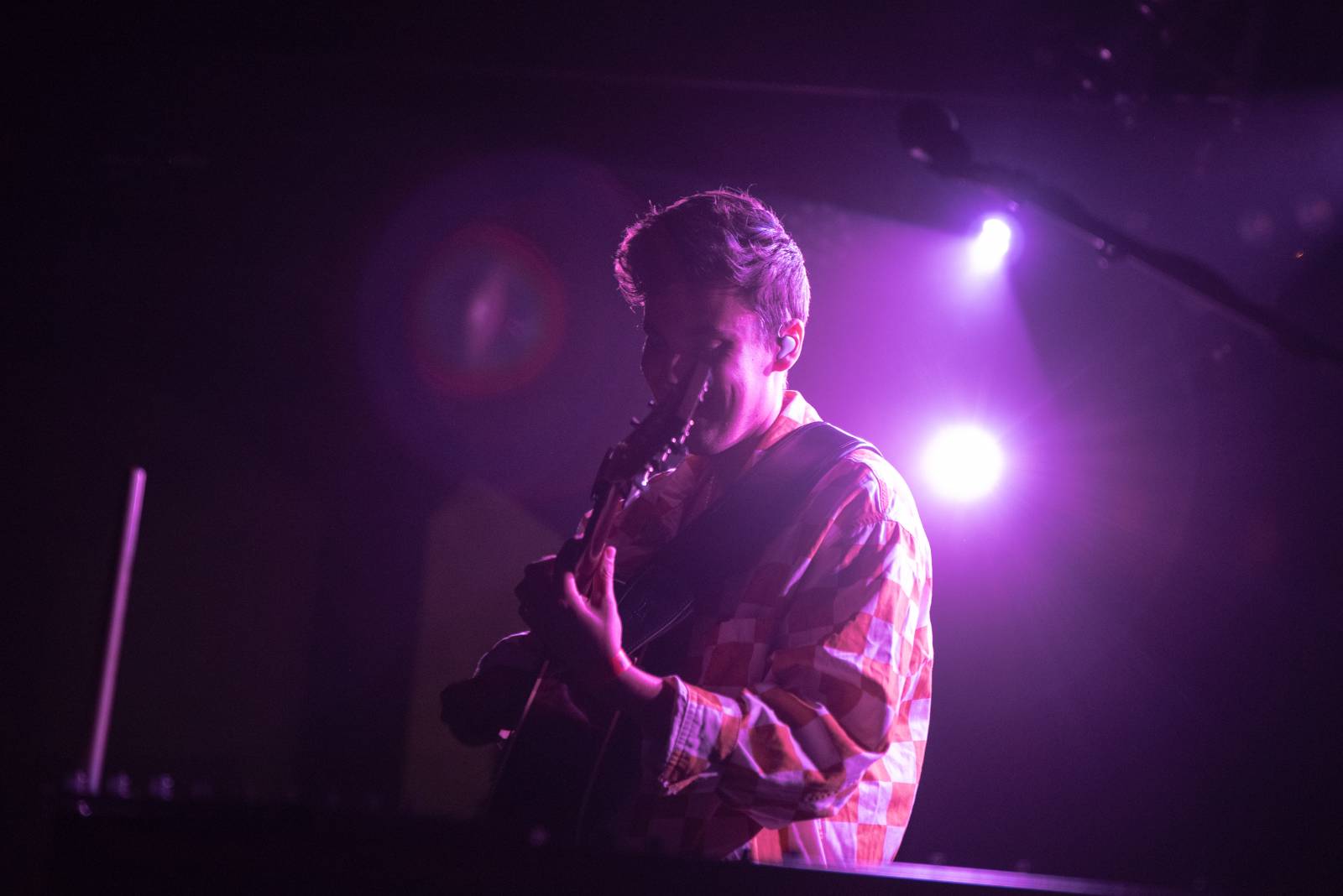 Rostoucí popová hvězda JC Stewart dorazil do Prahy, Sofian Medjmedj se ujal role předskokana