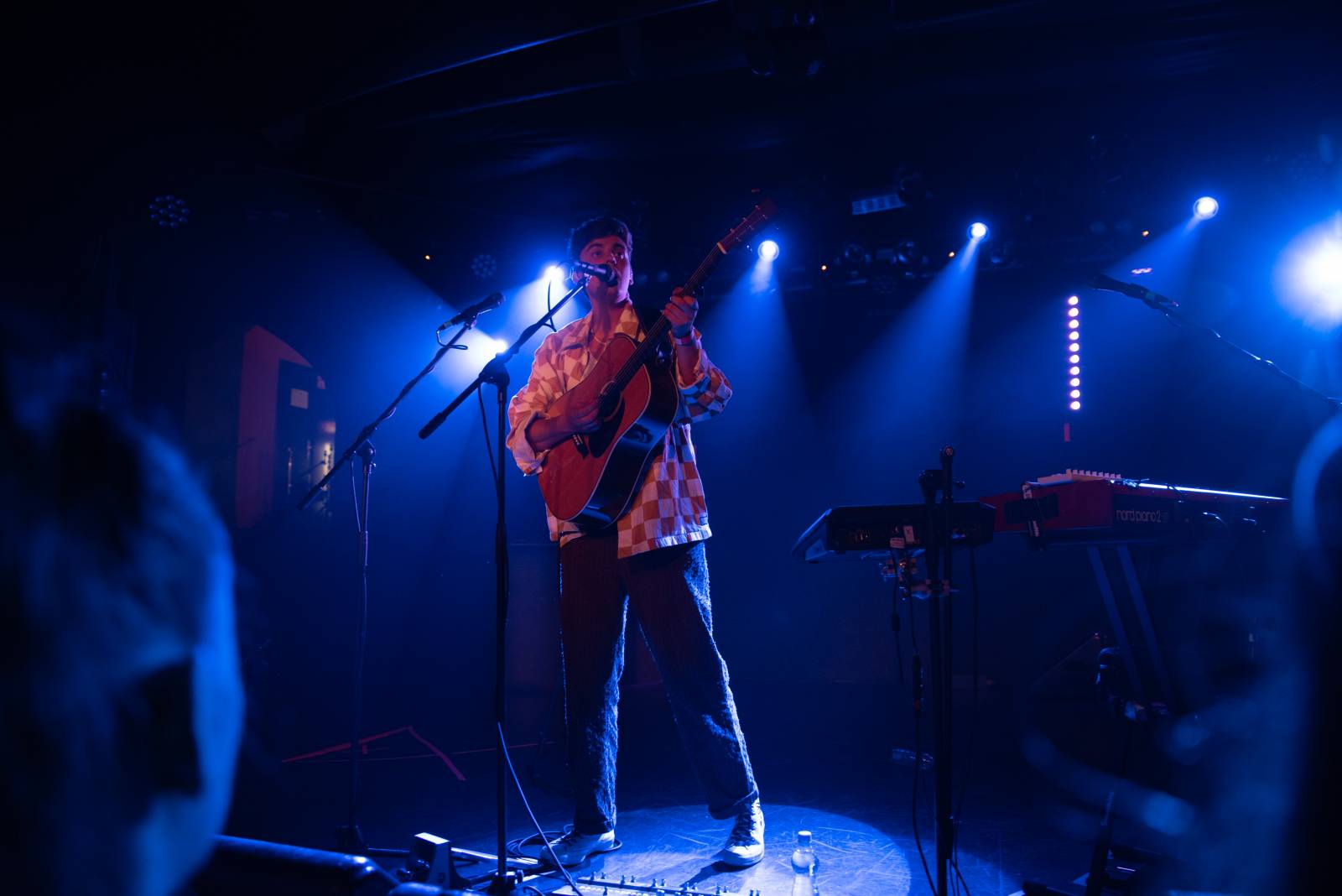 Rostoucí popová hvězda JC Stewart dorazil do Prahy, Sofian Medjmedj se ujal role předskokana