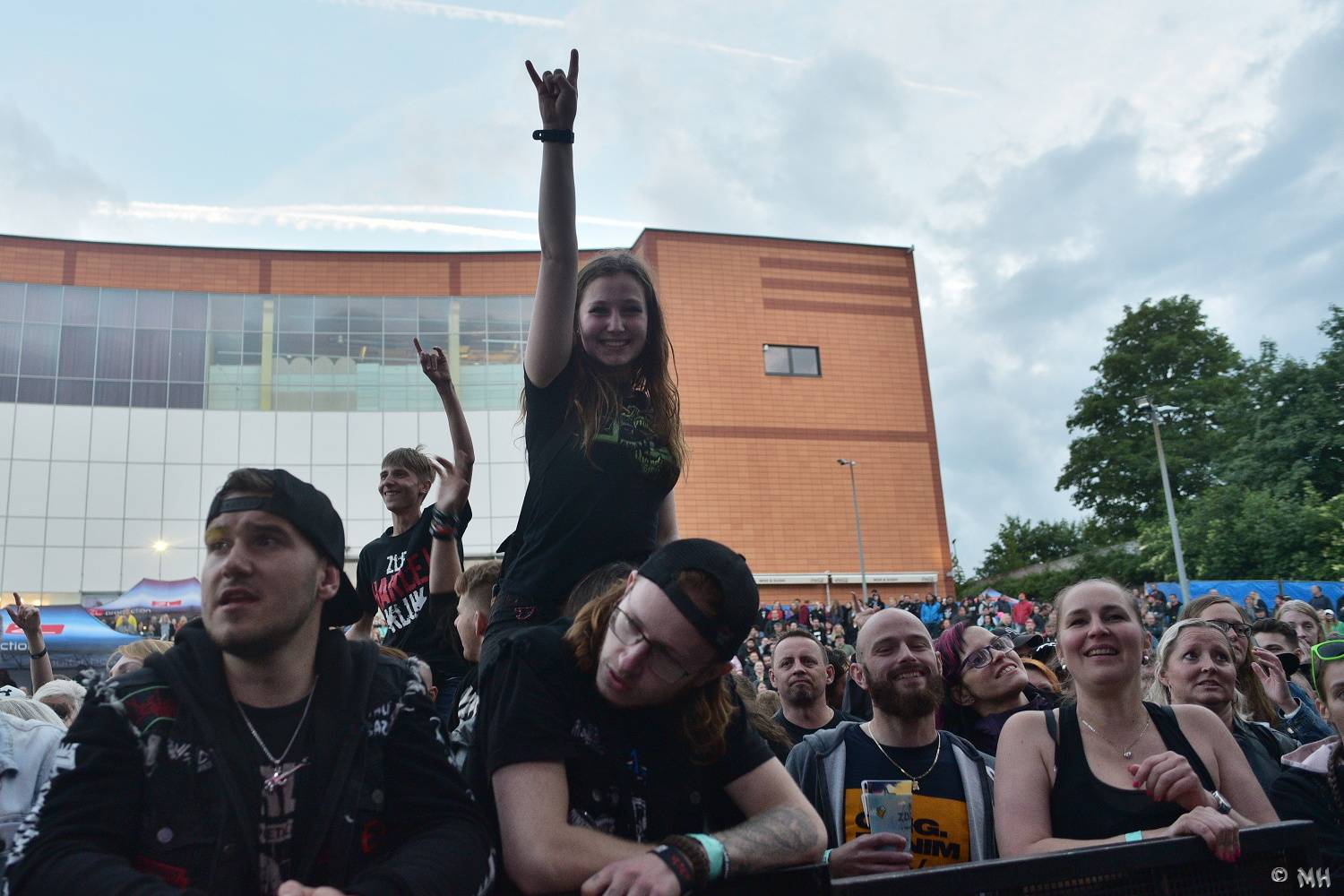 Večer ve znameni metalu. V Plzni zahráli Doga, Dymytry a Harlej