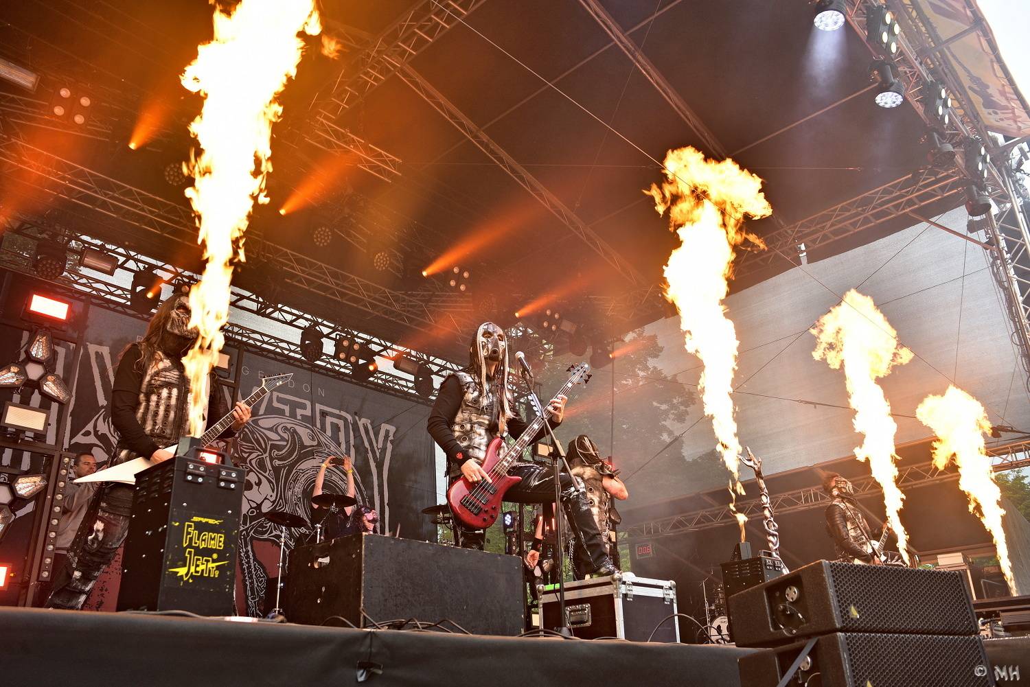 Večer ve znameni metalu. V Plzni zahráli Doga, Dymytry a Harlej