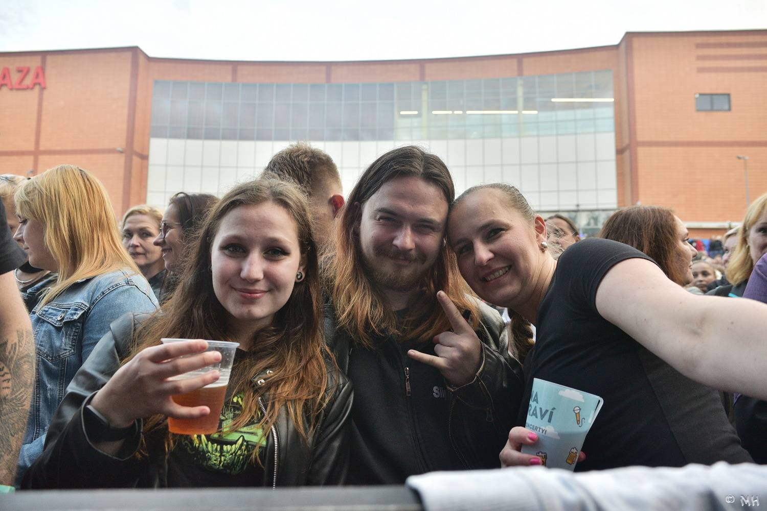 Večer ve znameni metalu. V Plzni zahráli Doga, Dymytry a Harlej