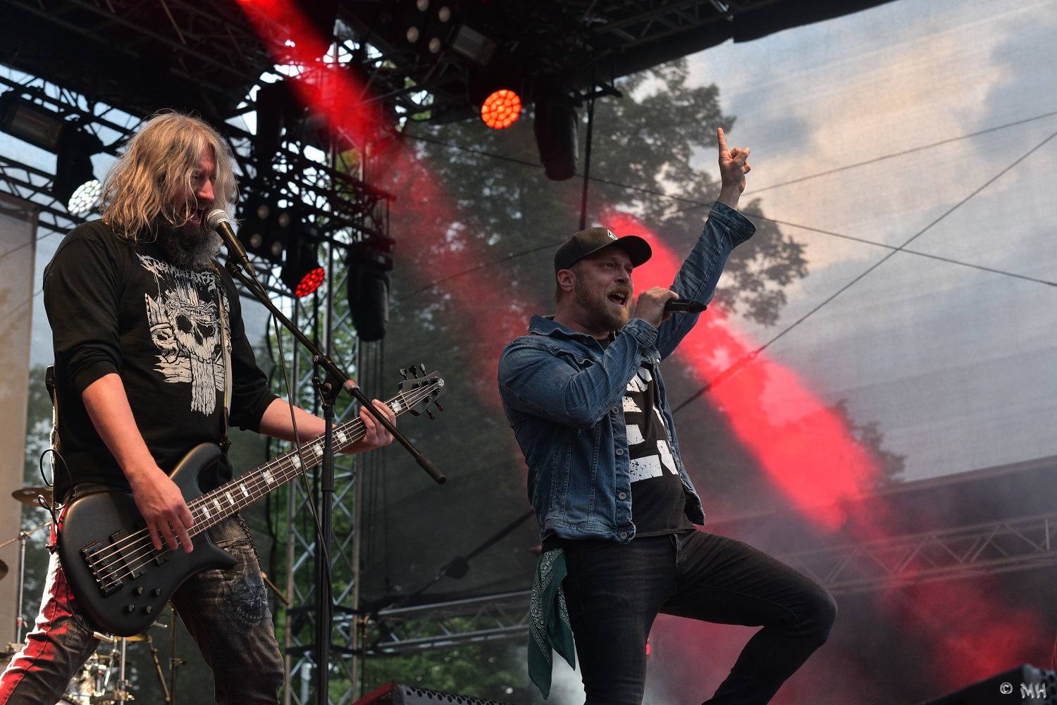 Večer ve znameni metalu. V Plzni zahráli Doga, Dymytry a Harlej