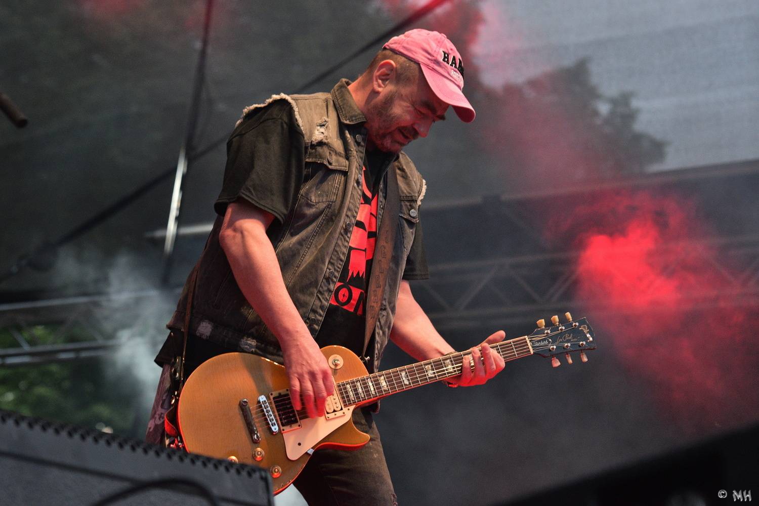 Večer ve znameni metalu. V Plzni zahráli Doga, Dymytry a Harlej