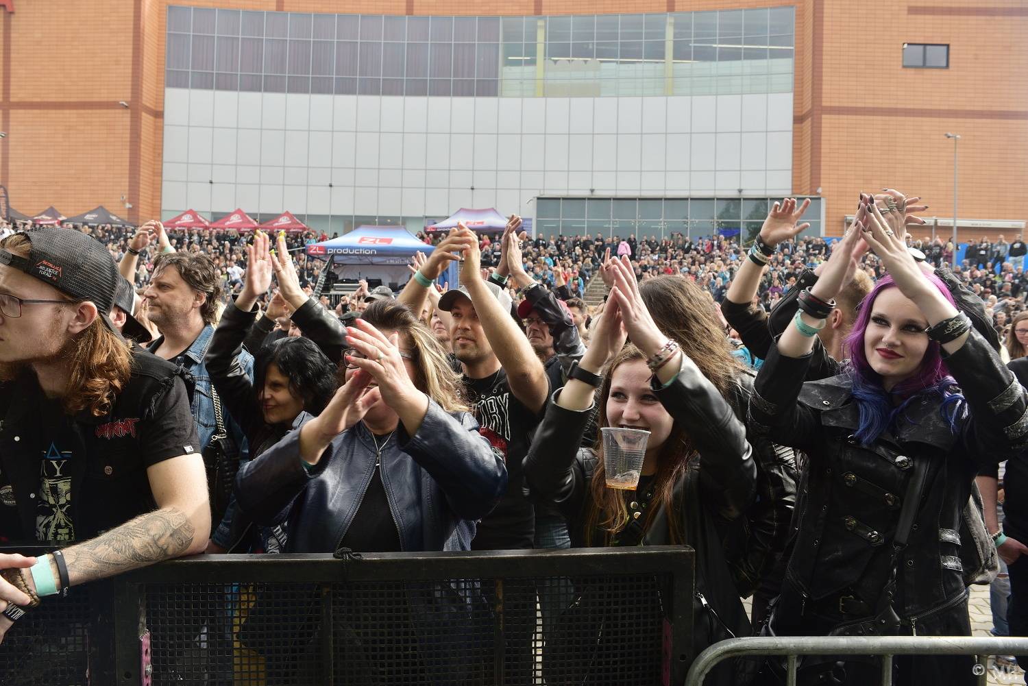 Večer ve znameni metalu. V Plzni zahráli Doga, Dymytry a Harlej