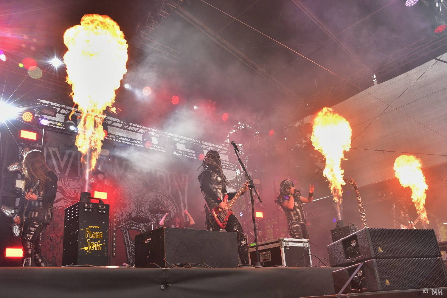 Večer ve znameni metalu. V Plzni zahráli Doga, Dymytry a Harlej