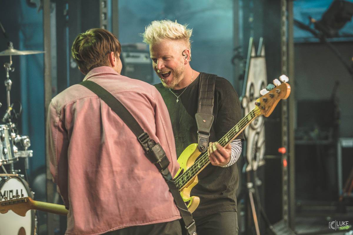 Letní parket ve Výravě s Mig 21 a Mirai doslova vřel. Nechyběly ohně, hořící paličky nebo létající kalhotky