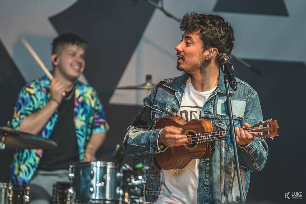 Letní parket ve Výravě s Mig 21 a Mirai doslova vřel. Nechyběly ohně, hořící paličky nebo létající kalhotky