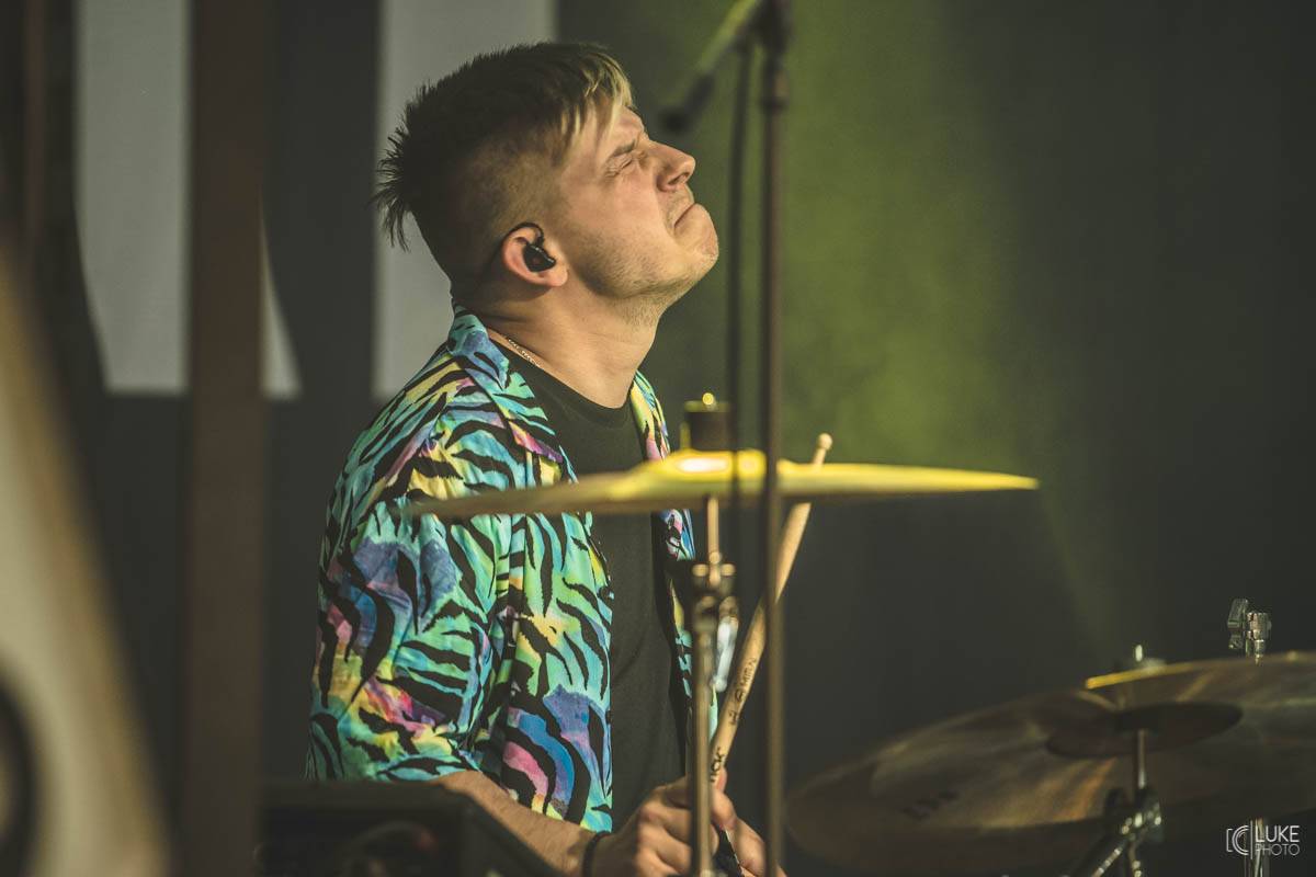 Letní parket ve Výravě s Mig 21 a Mirai doslova vřel. Nechyběly ohně, hořící paličky nebo létající kalhotky