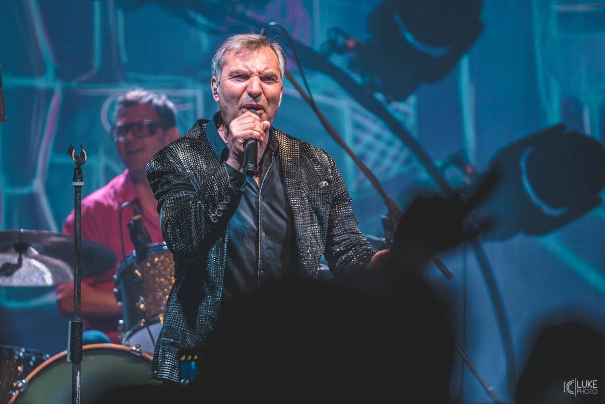 Letní parket ve Výravě s Mig 21 a Mirai doslova vřel. Nechyběly ohně, hořící paličky nebo létající kalhotky