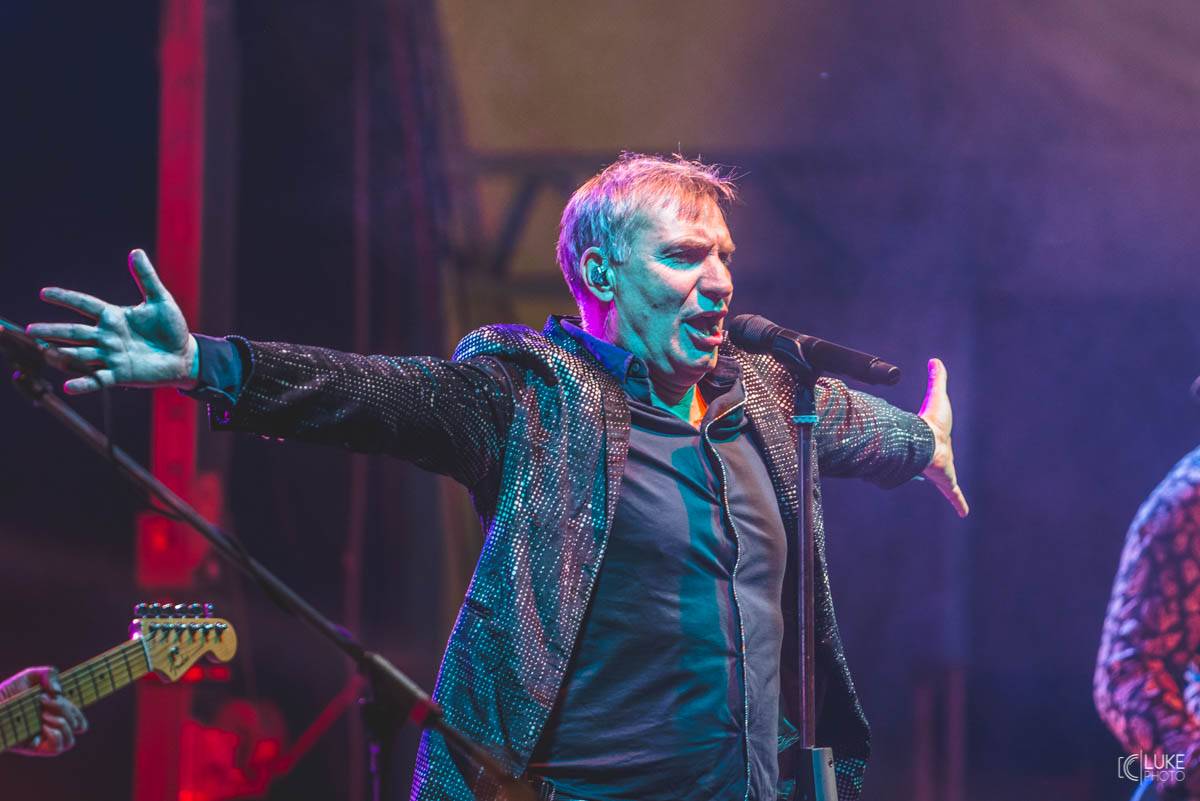 Letní parket ve Výravě s Mig 21 a Mirai doslova vřel. Nechyběly ohně, hořící paličky nebo létající kalhotky