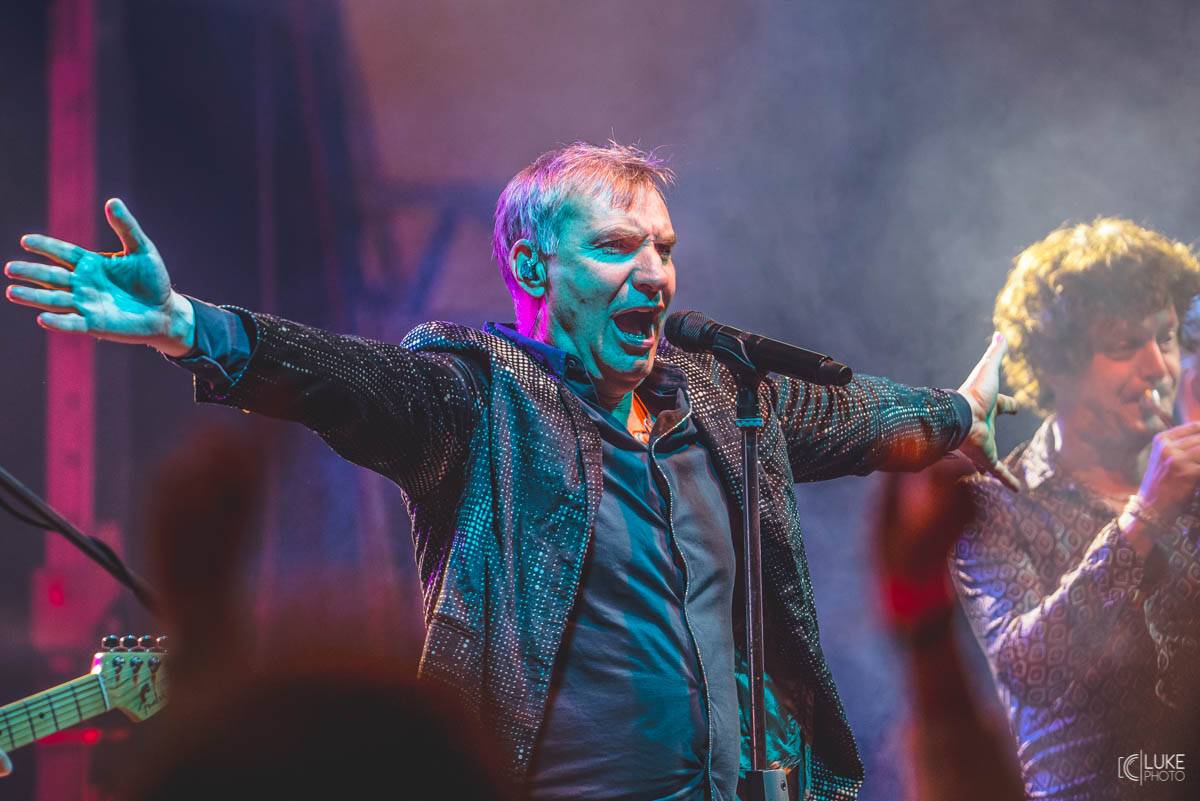 Letní parket ve Výravě s Mig 21 a Mirai doslova vřel. Nechyběly ohně, hořící paličky nebo létající kalhotky